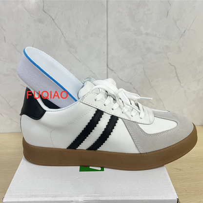 Moderne Alltagssneaker mit erhöhter Innensohle für mehr Halt