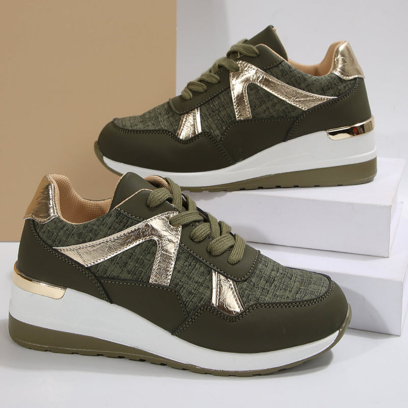 Modische Damen-Plateausneaker mit goldfarbenen Details – bequeme Trend-Sneaker mit rutschfester Sohle
