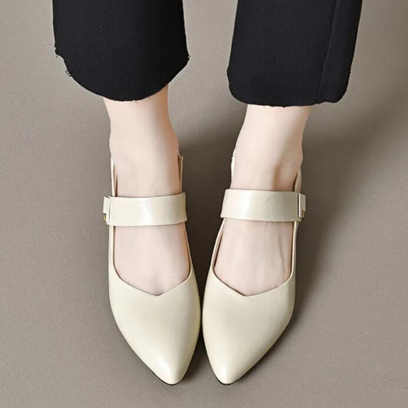 Braune Damen-Sandalen Spitzem Schnitt Fußunterstützung