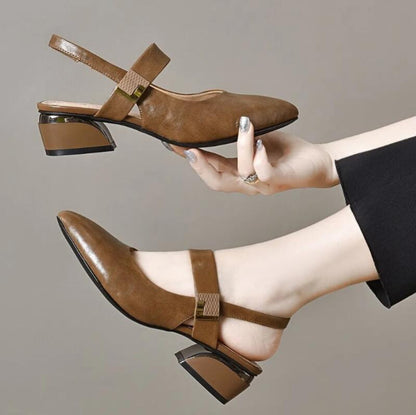 Braune Damen-Sandalen Spitzem Schnitt Fußunterstützung