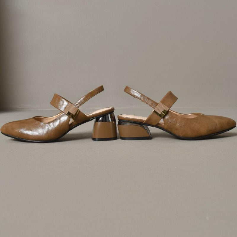 Braune Damen-Sandalen Spitzem Schnitt Fußunterstützung