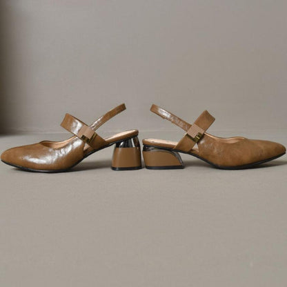 Braune Damen-Sandalen Spitzem Schnitt Fußunterstützung